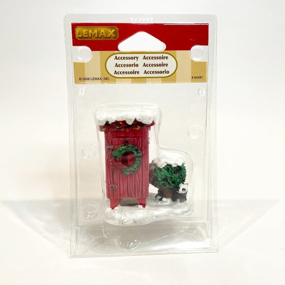 Lemax Christmas Outhouse with Raccoon Figure Village Accessory #64481 2006 - Picture 1 of 6